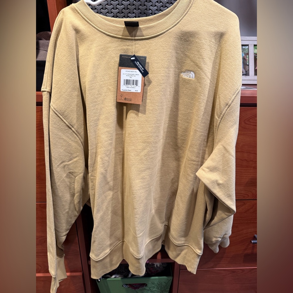North Face City Standard Crew NWT